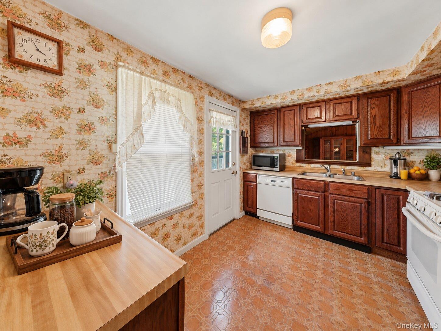 401 Ruskey Lane Property Photo 13