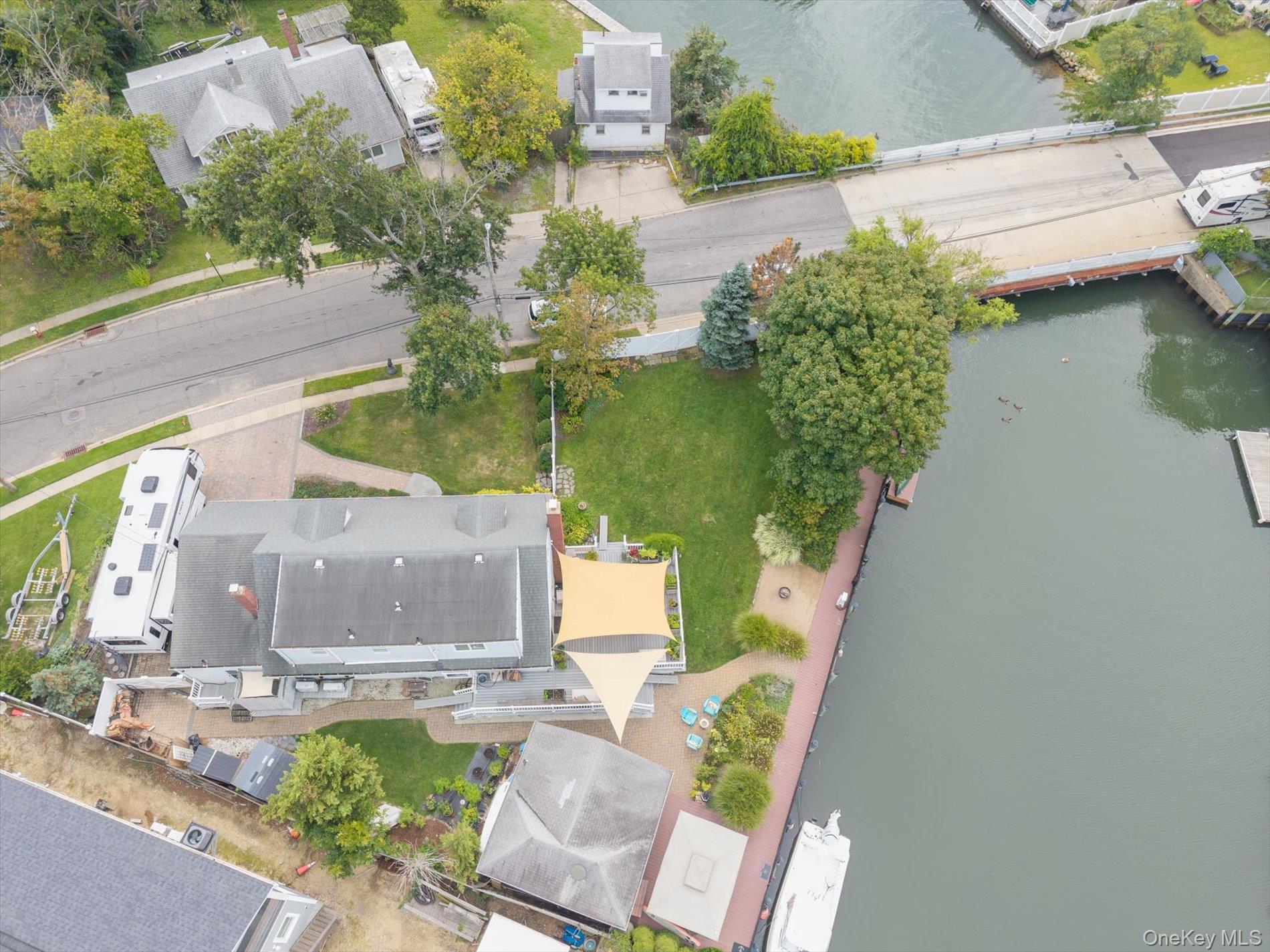 15 E Lincoln Avenue Property Photo 3