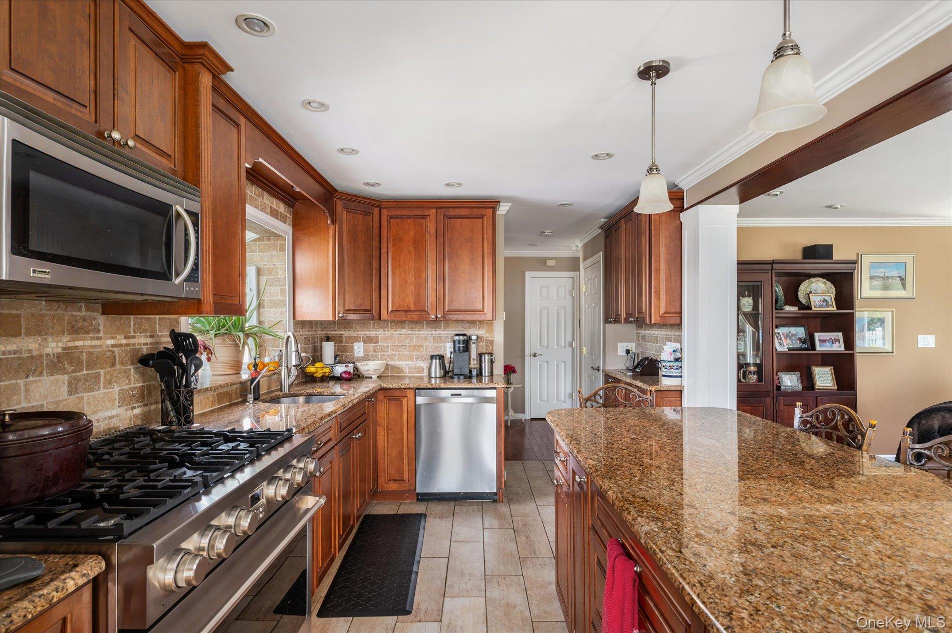 15 E Lincoln Avenue Property Photo 12