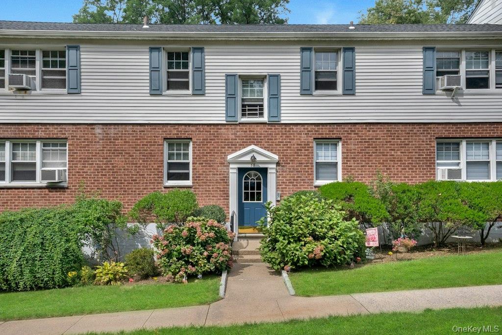 57 Columbus Avenue 2b Property Photo 2