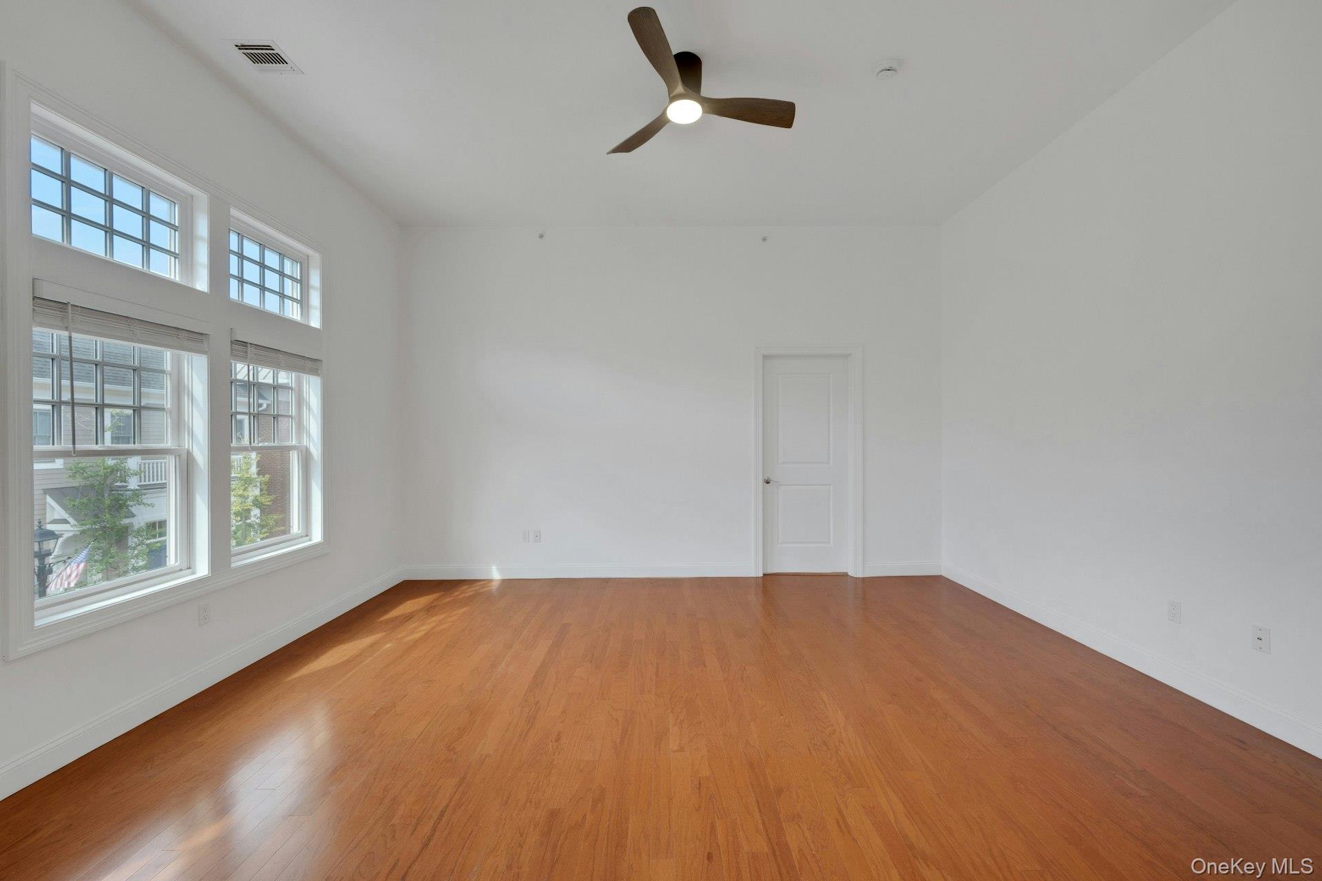 402 Main Street 2b Property Photo 3