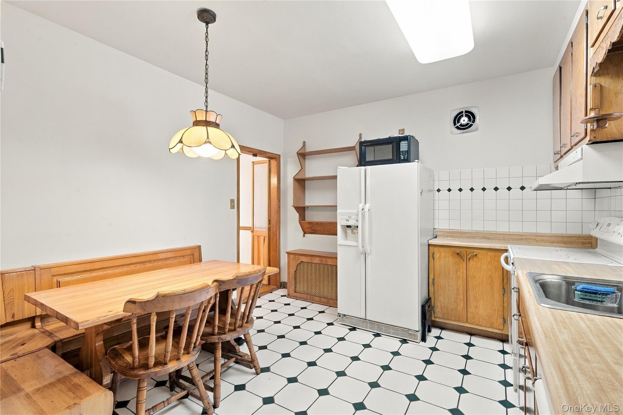 9413 108th Street Property Photo 5