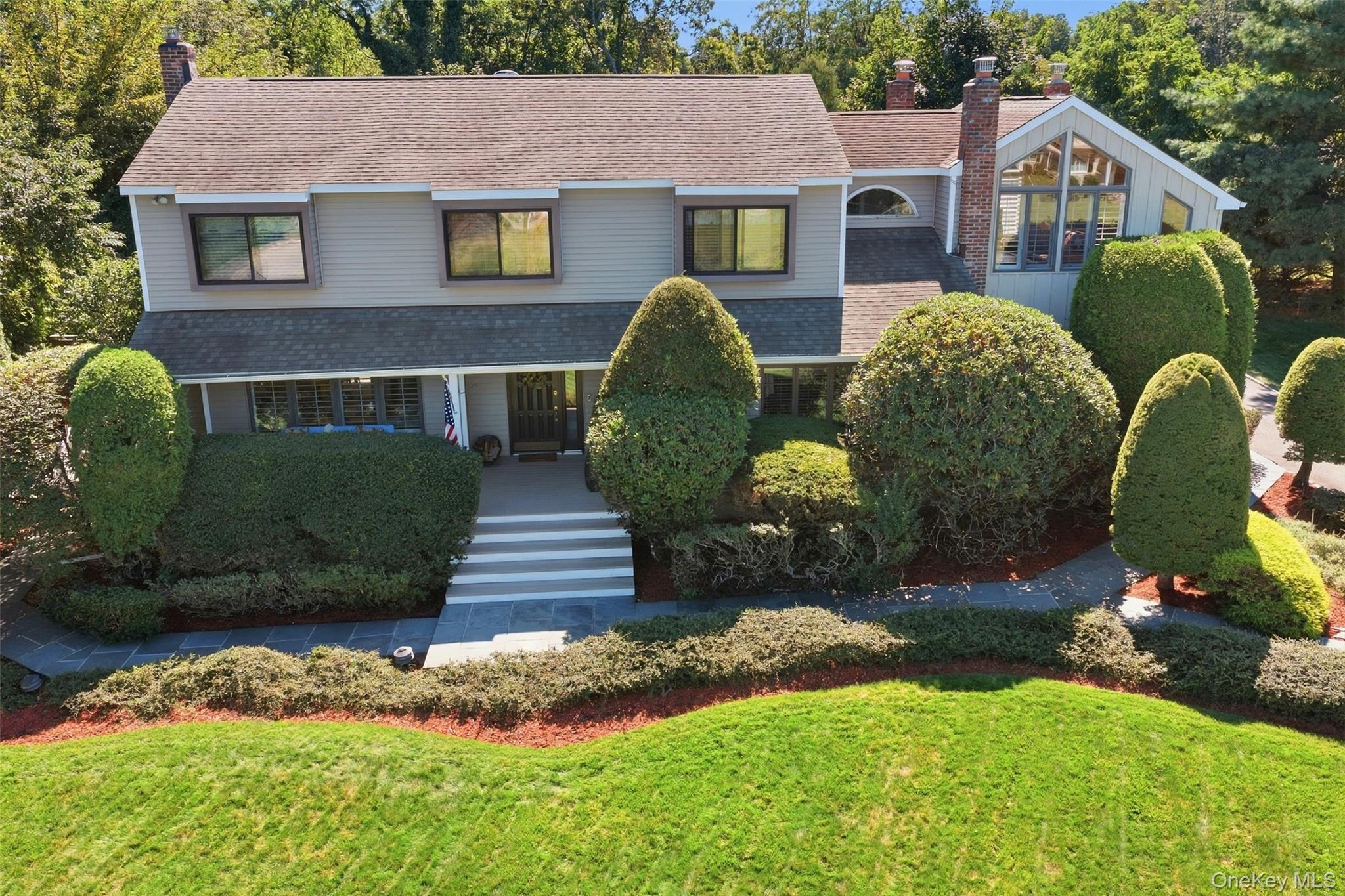 14 Seacliff Lane Property Photo 1