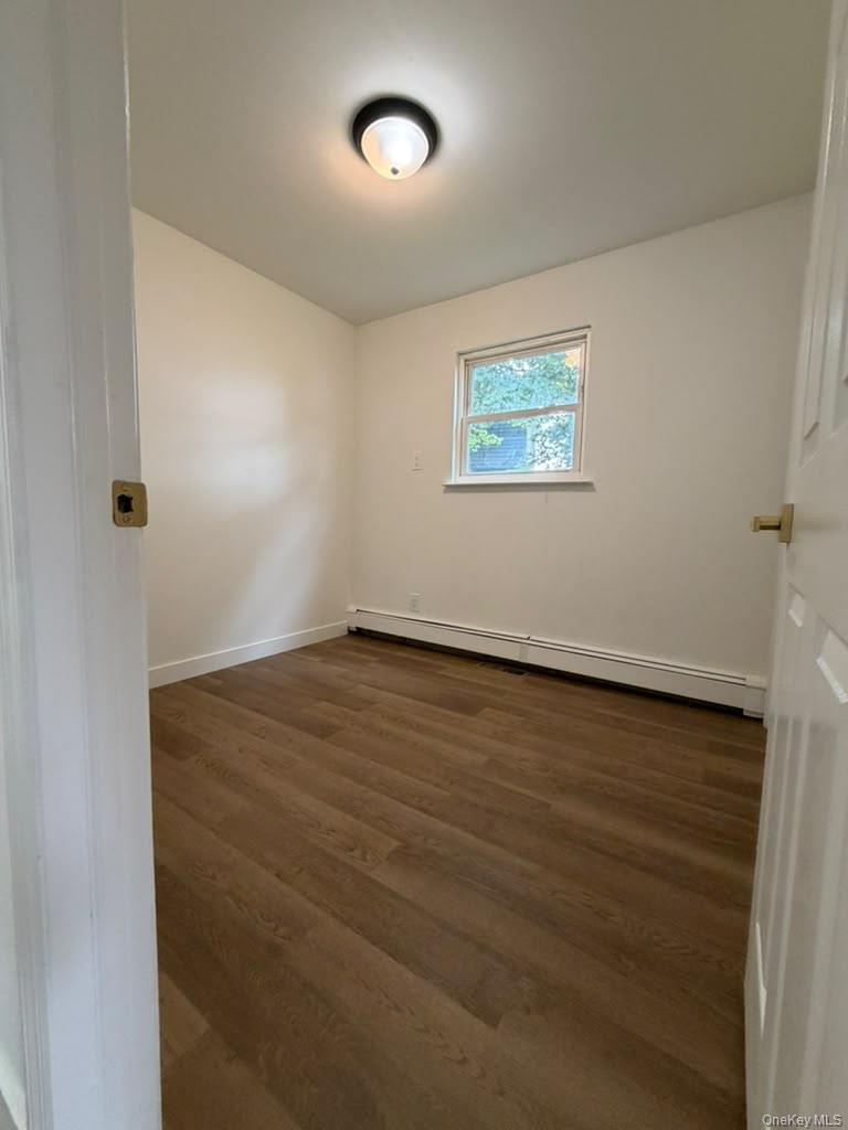 2602 Knickerbocker Avenue Property Photo 6