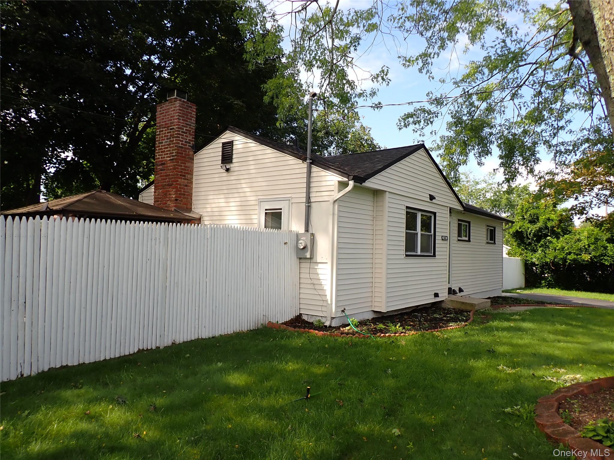 2602 Knickerbocker Avenue Property Photo 14