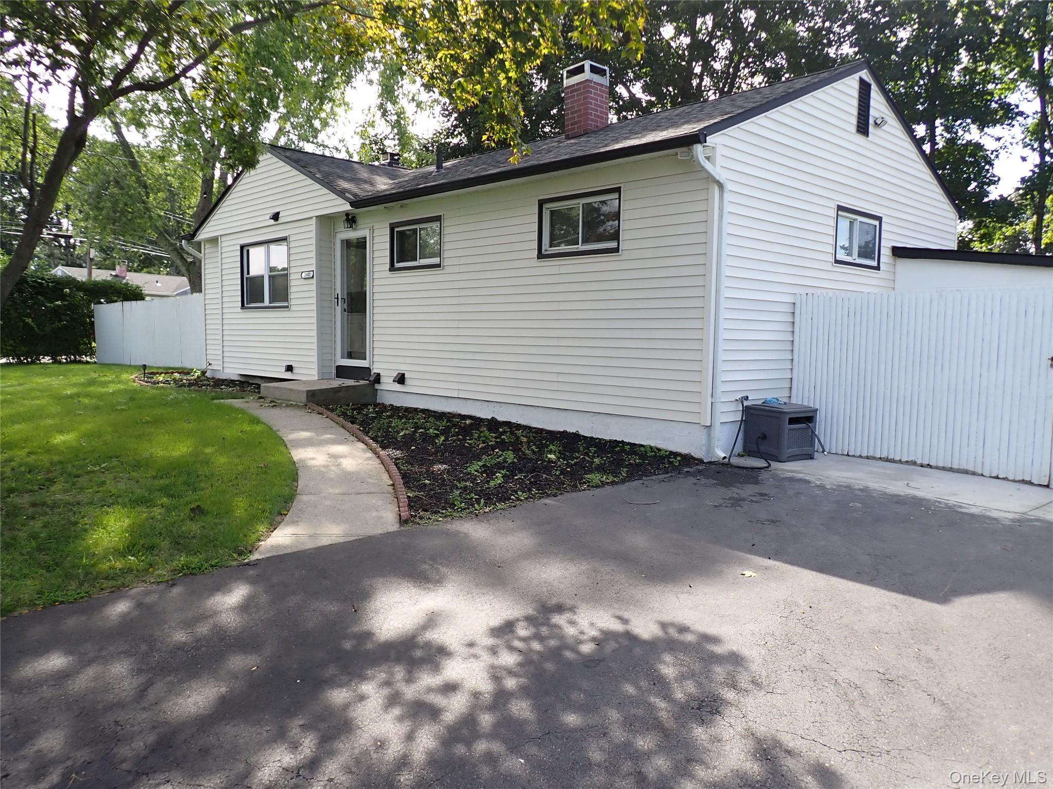 2602 Knickerbocker Avenue Property Photo 15