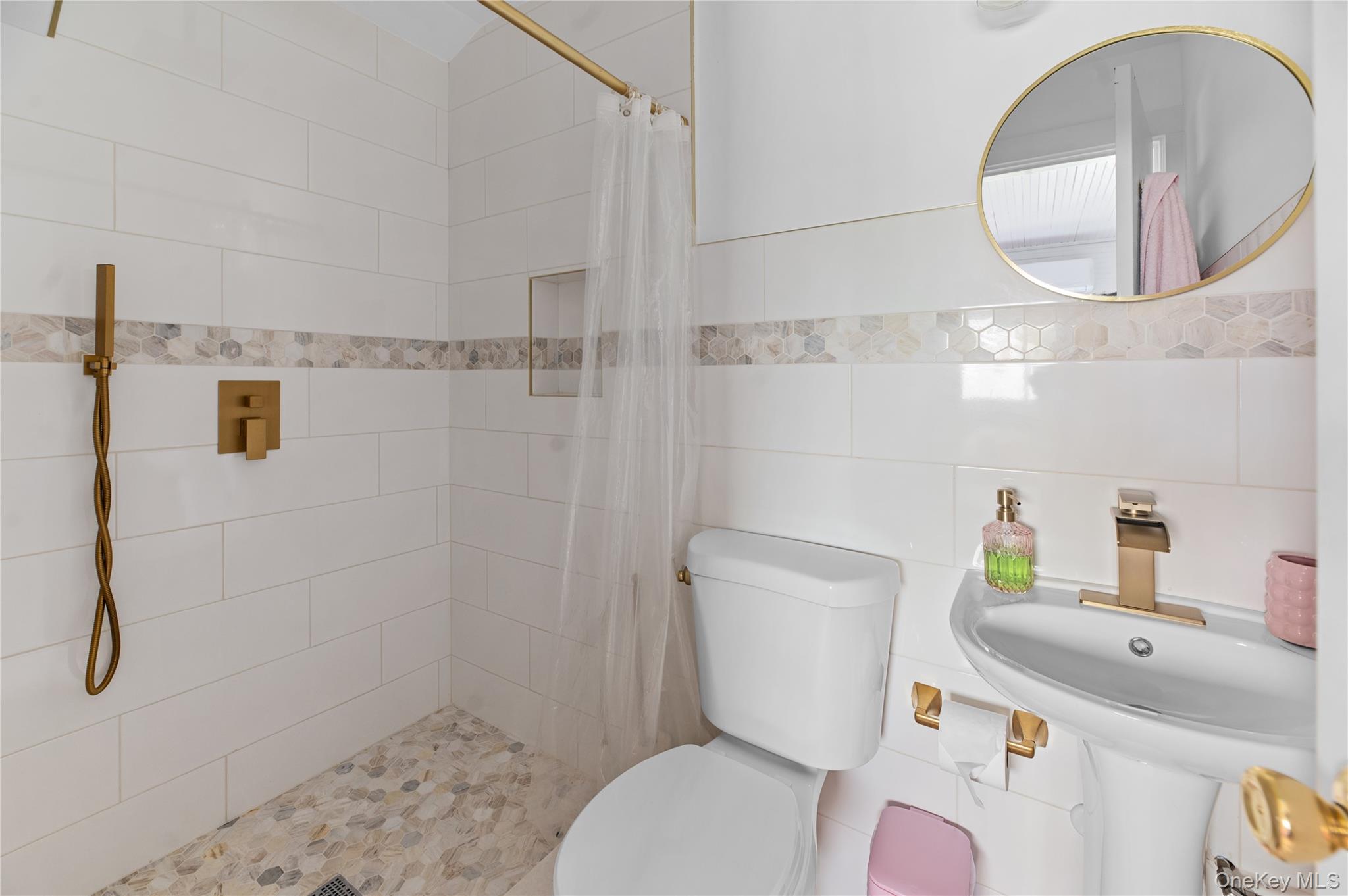 253 Cottage Walk Property Photo 26