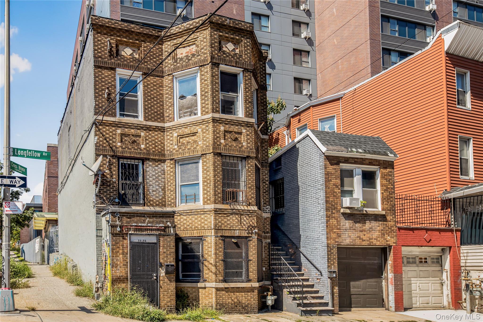 1893 Longfellow Avenue Property Photo 2