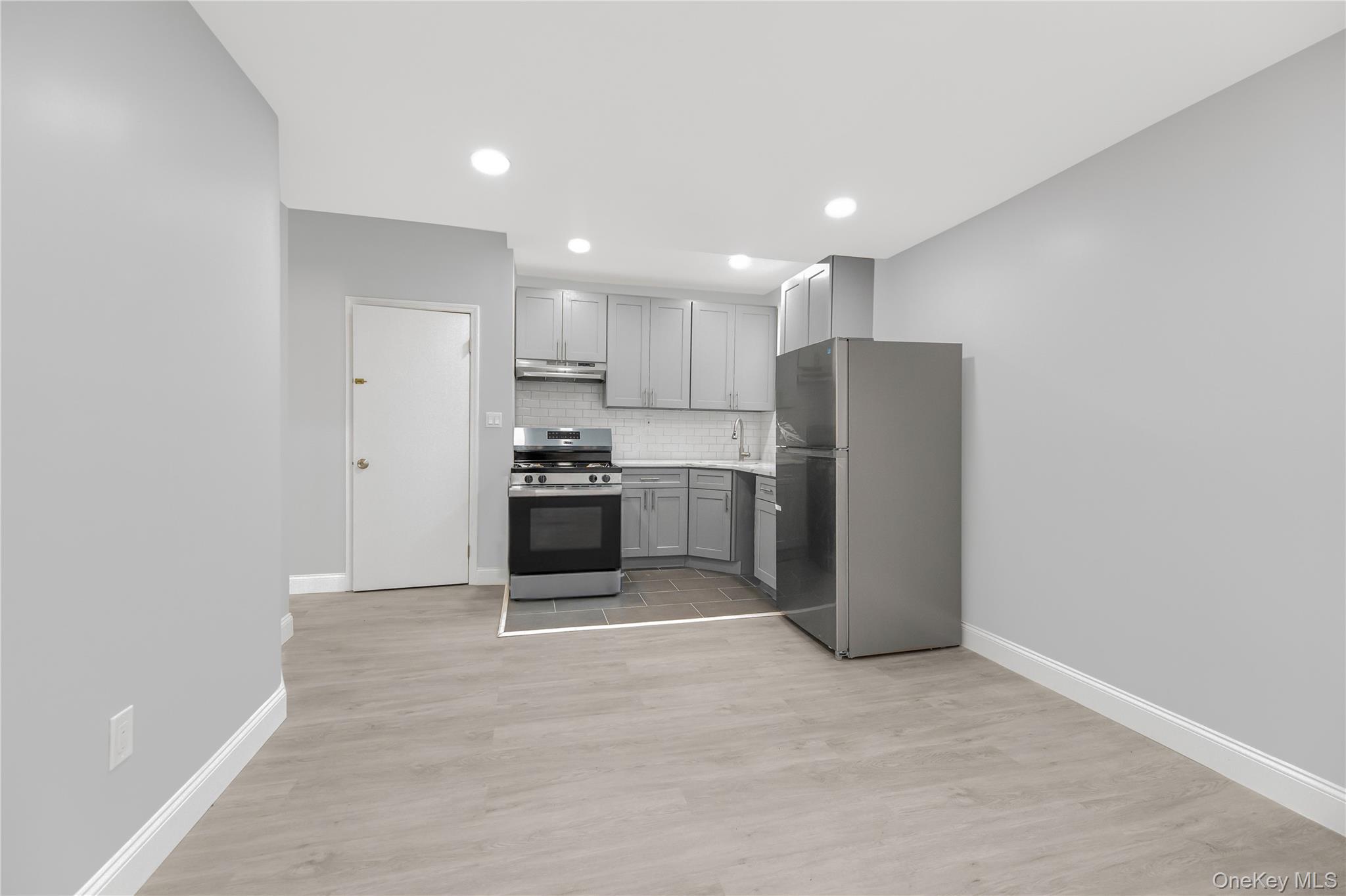 1893 Longfellow Avenue Property Photo 5