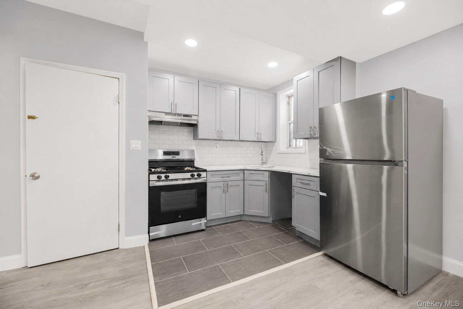 1893 Longfellow Avenue Property Photo 6