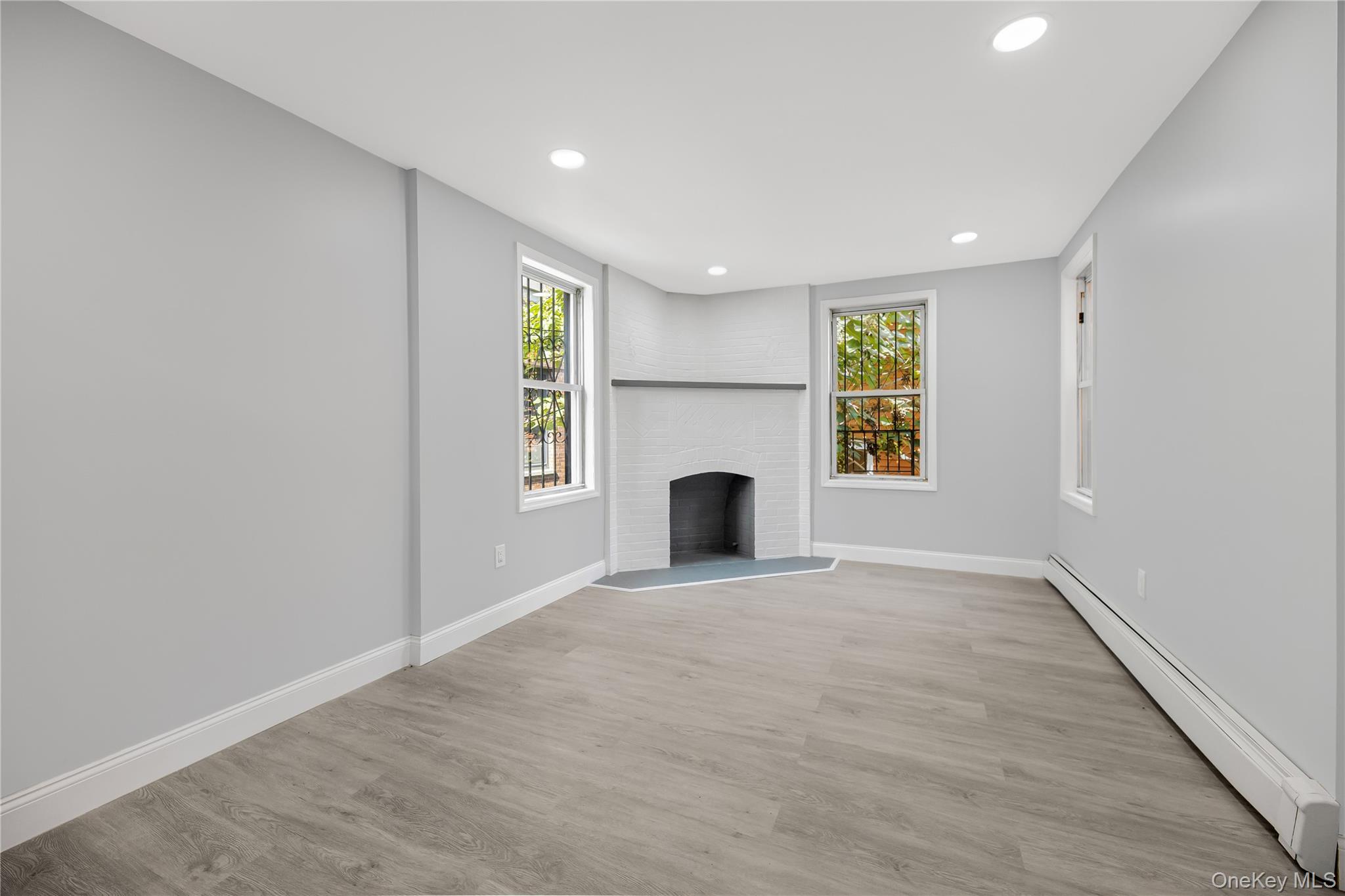 1893 Longfellow Avenue Property Photo 7
