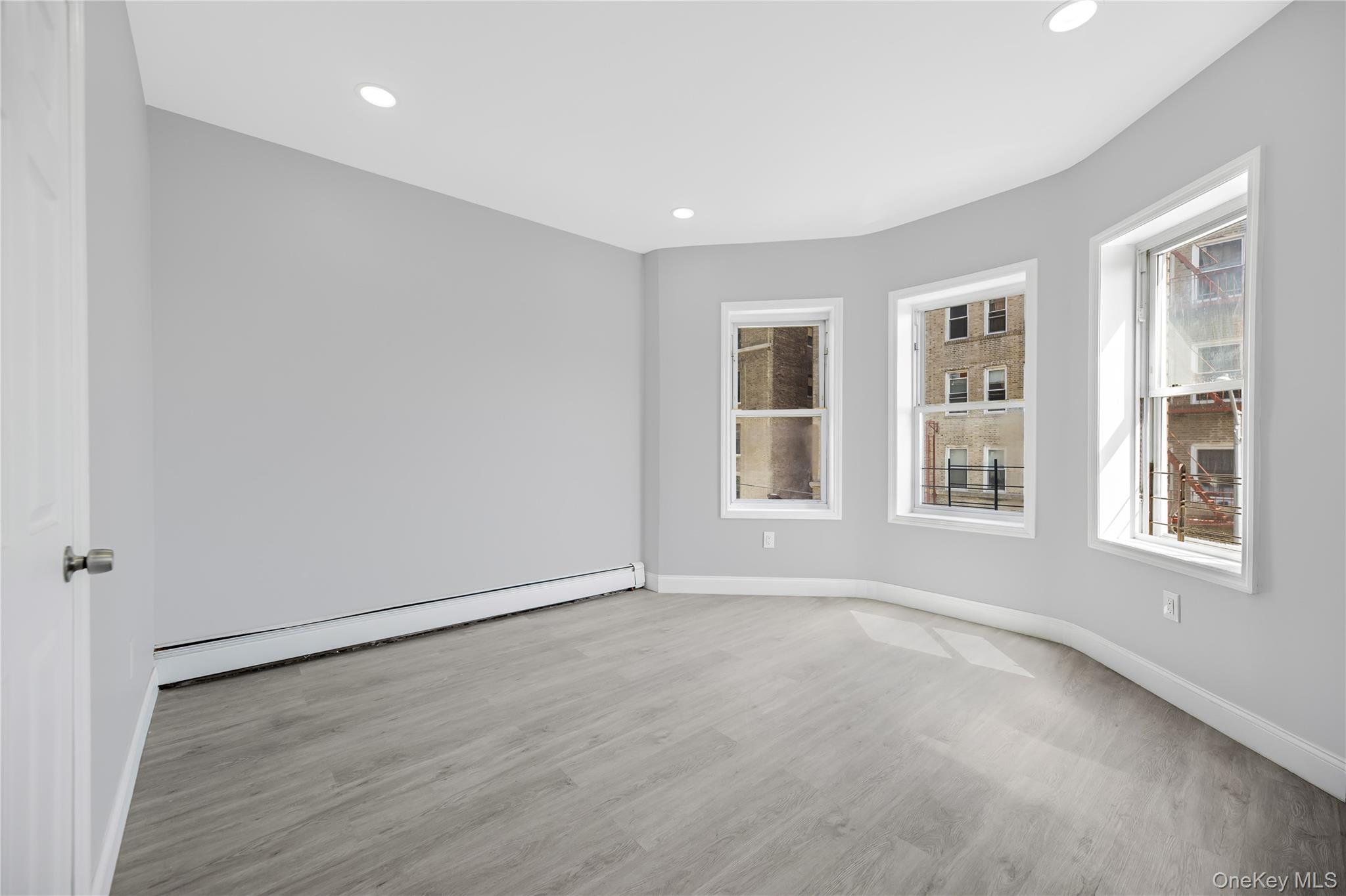 1893 Longfellow Avenue Property Photo 21