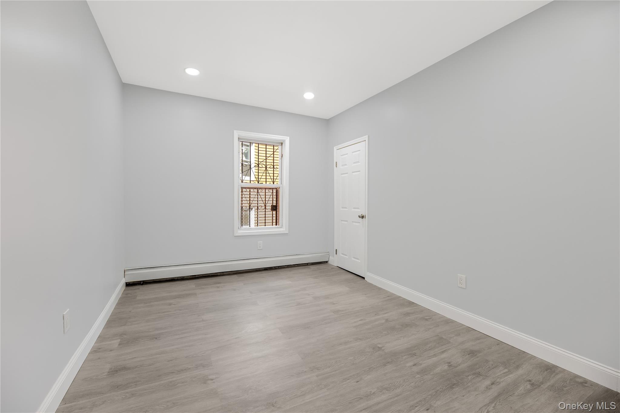 1893 Longfellow Avenue Property Photo 22