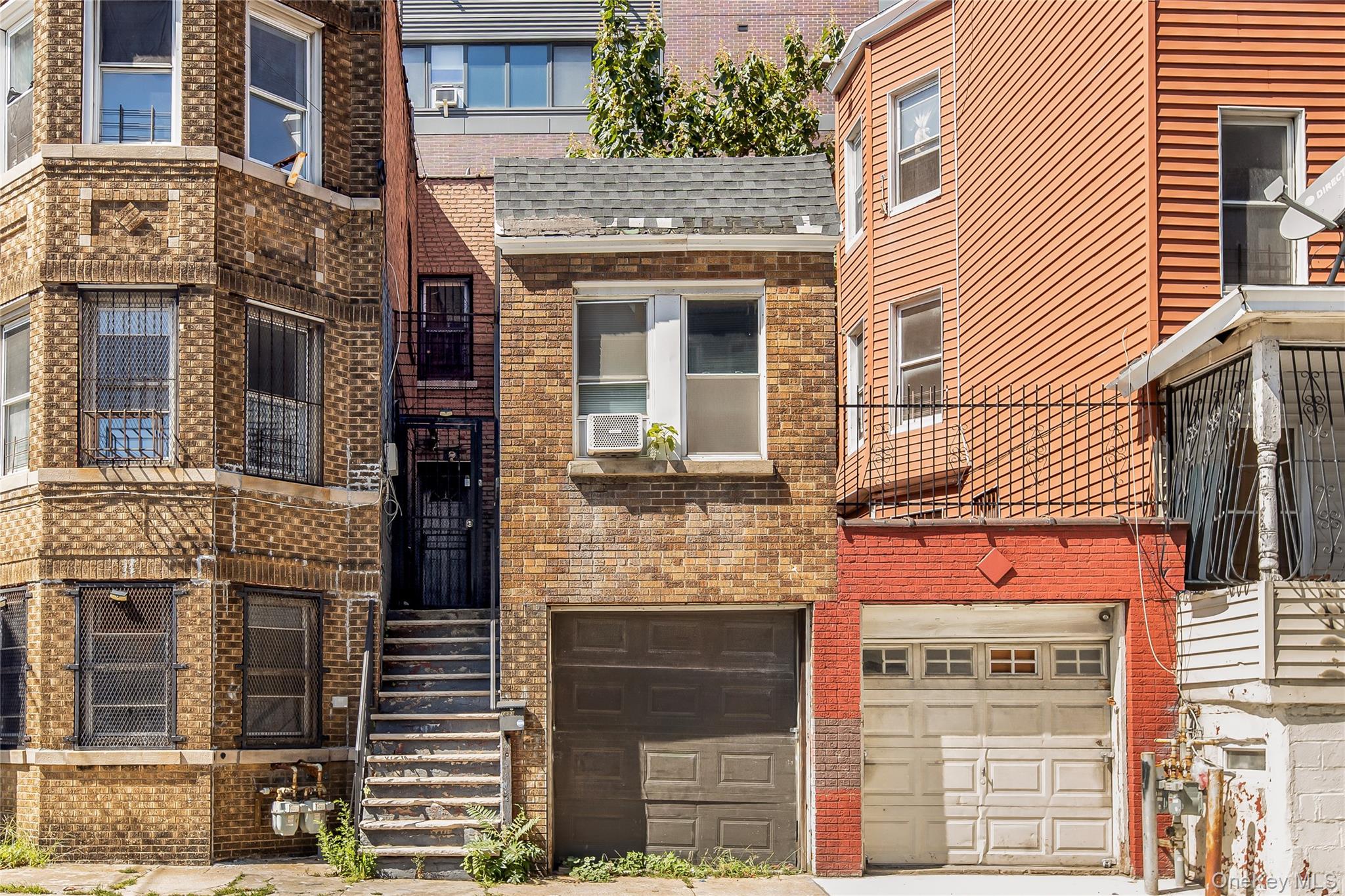 1893 Longfellow Avenue Property Photo 33