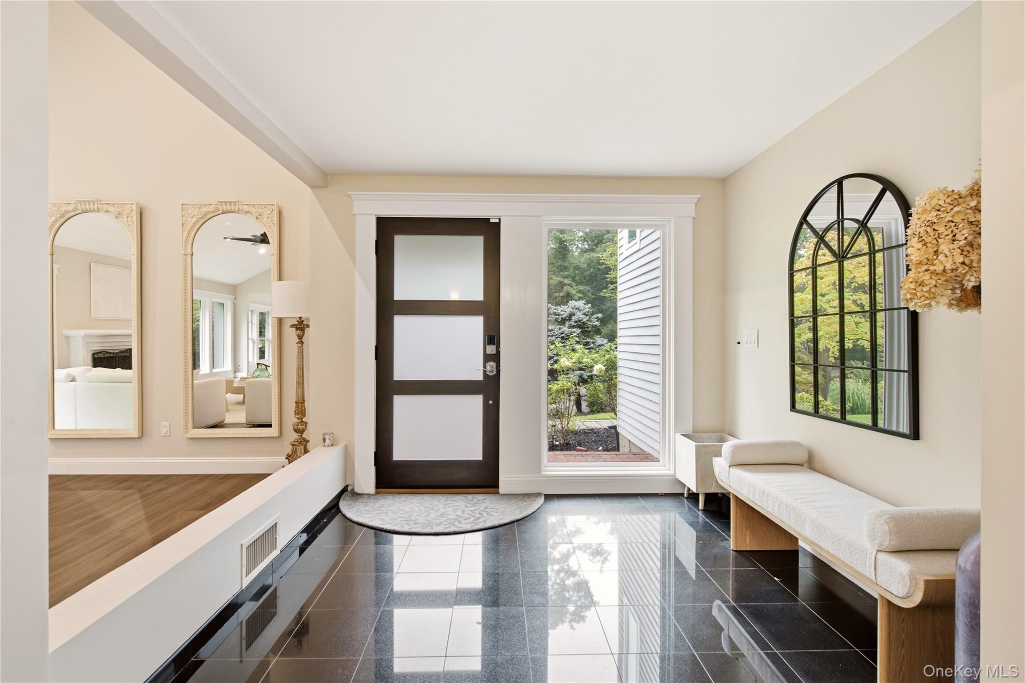 8 Target Rock Road Property Photo 3
