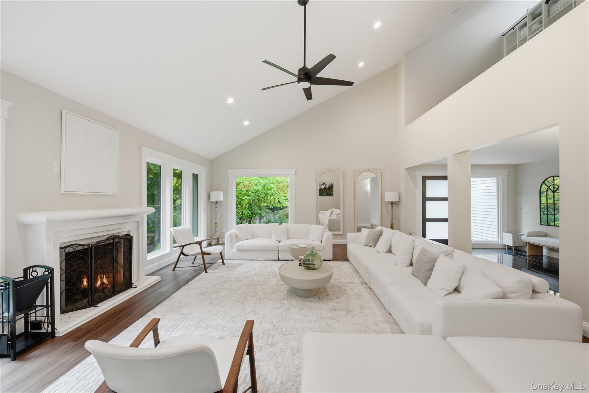 8 Target Rock Road Property Photo 5