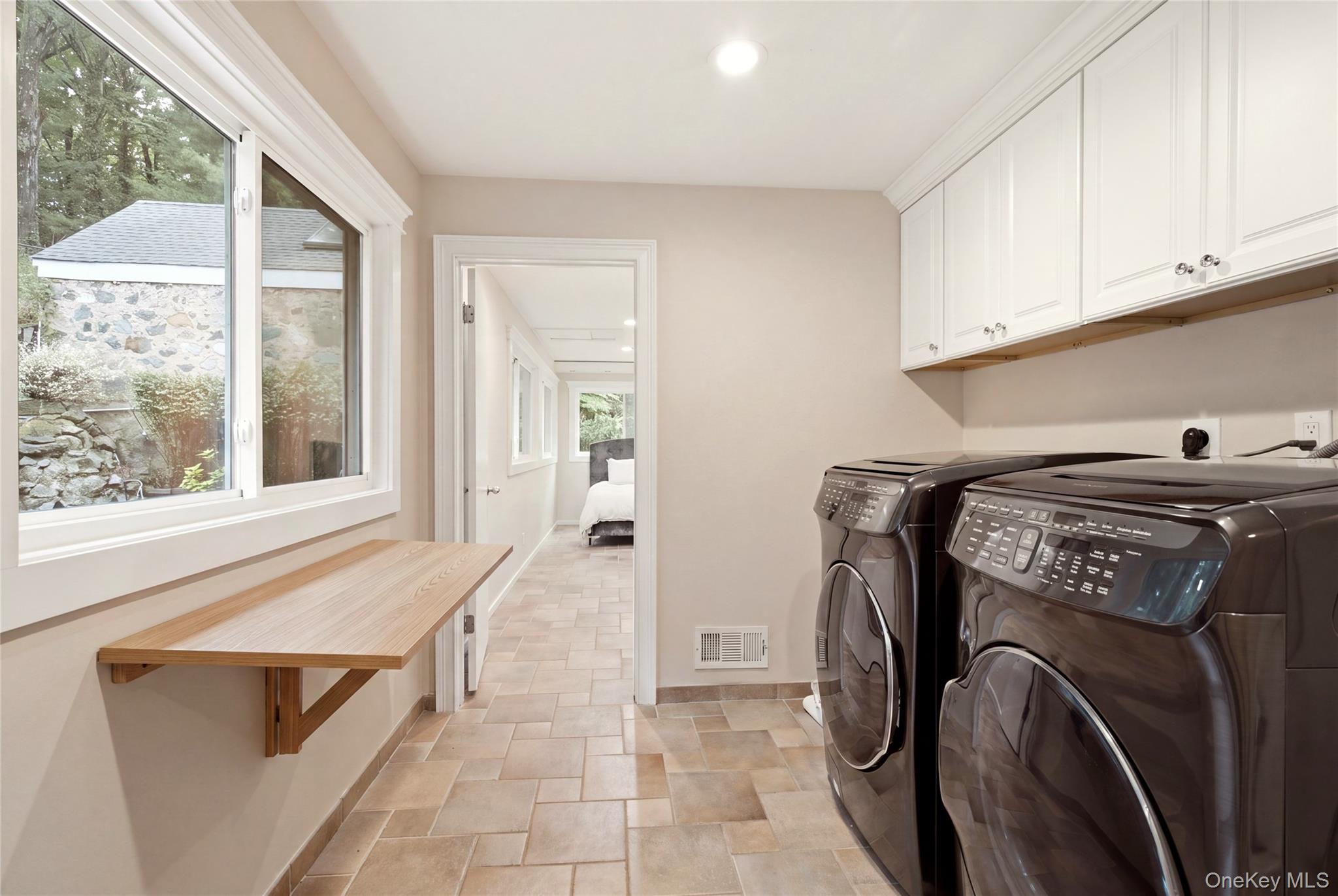 8 Target Rock Road Property Photo 16