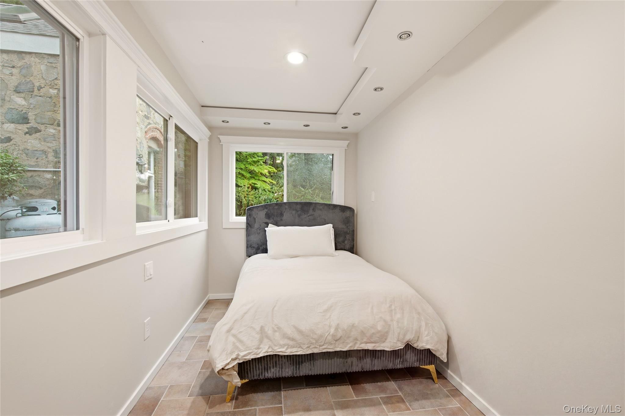 8 Target Rock Road Property Photo 17
