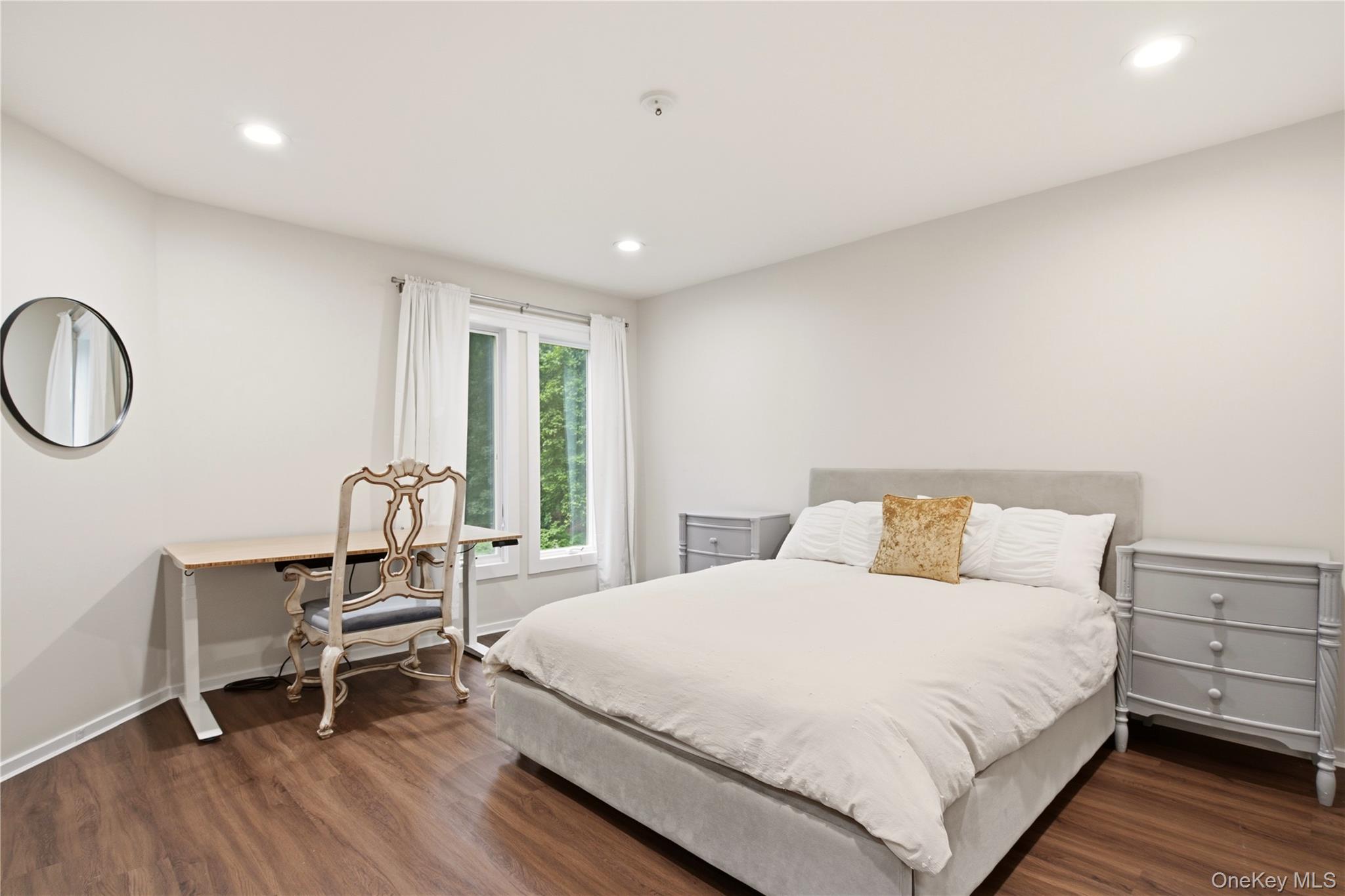 8 Target Rock Road Property Photo 23