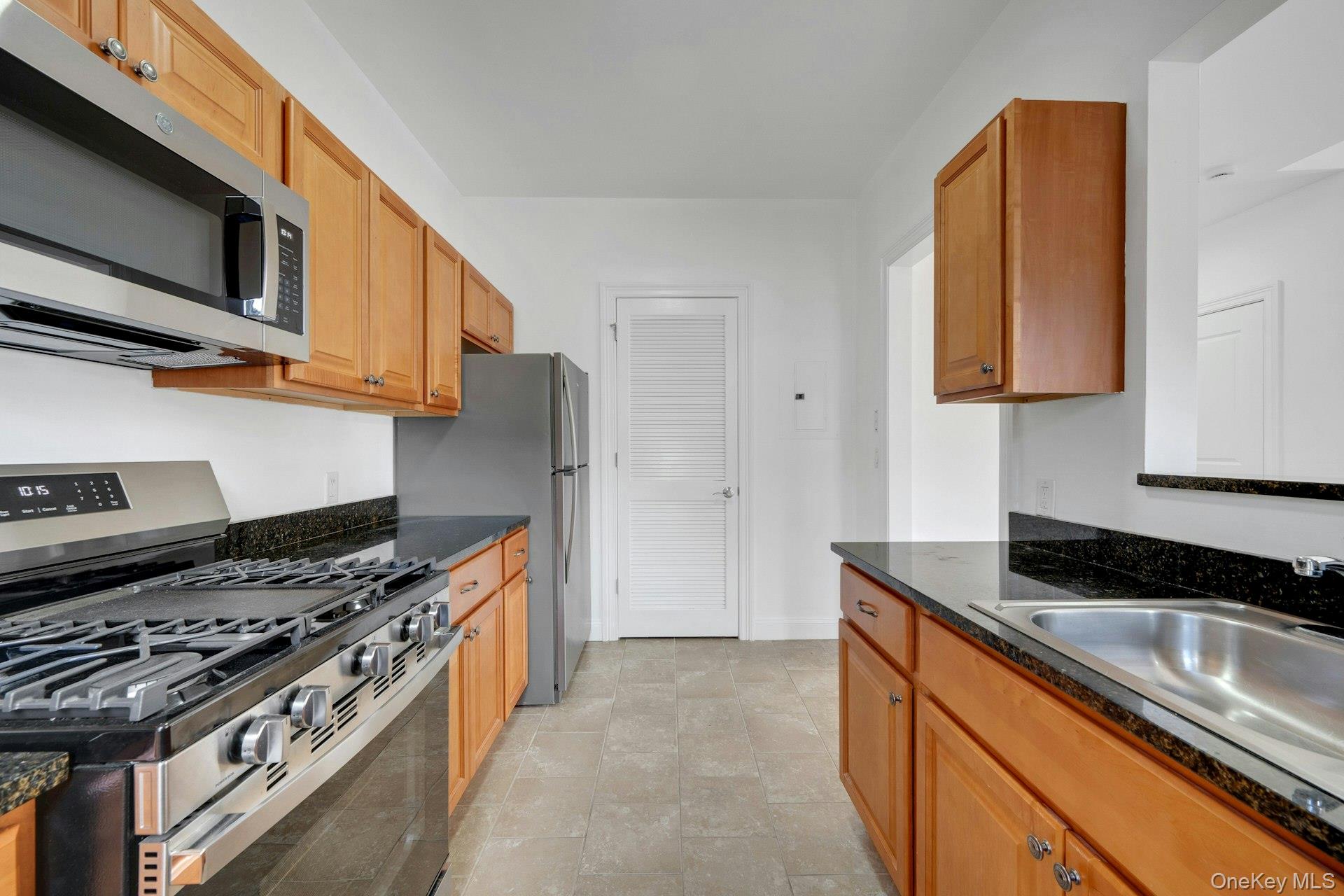 402 Main Street 4b Property Photo 11