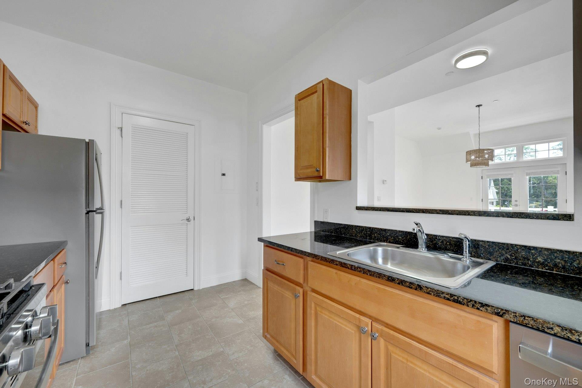 402 Main Street 4b Property Photo 12
