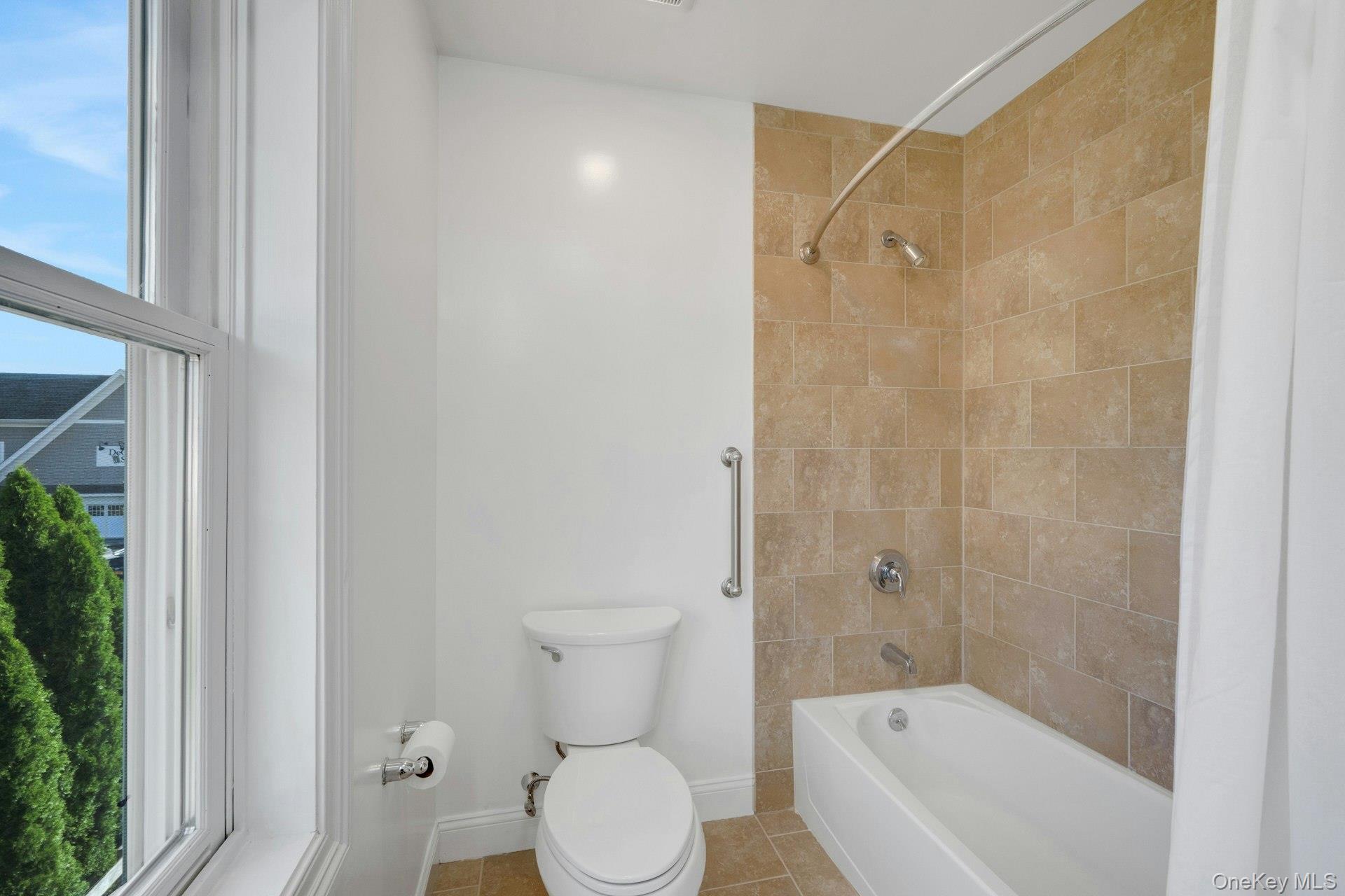 402 Main Street 4b Property Photo 20