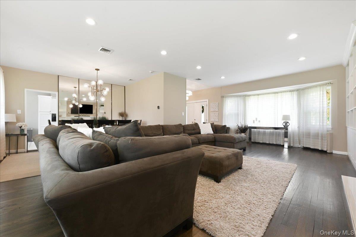 3 Maplewood Lane Property Photo 5