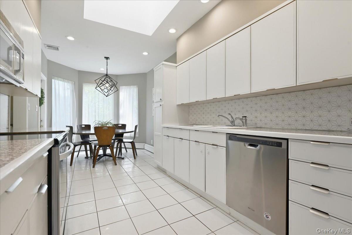 3 Maplewood Lane Property Photo 8