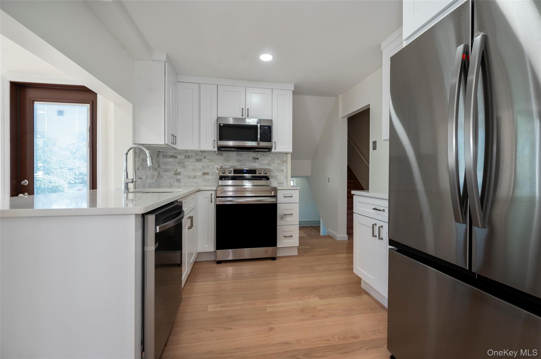 190 W Waukena Avenue Property Photo 3