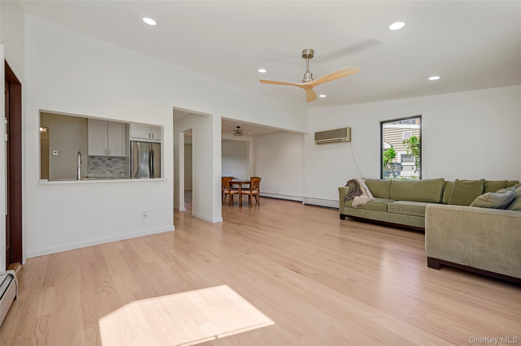 190 W Waukena Avenue Property Photo 9
