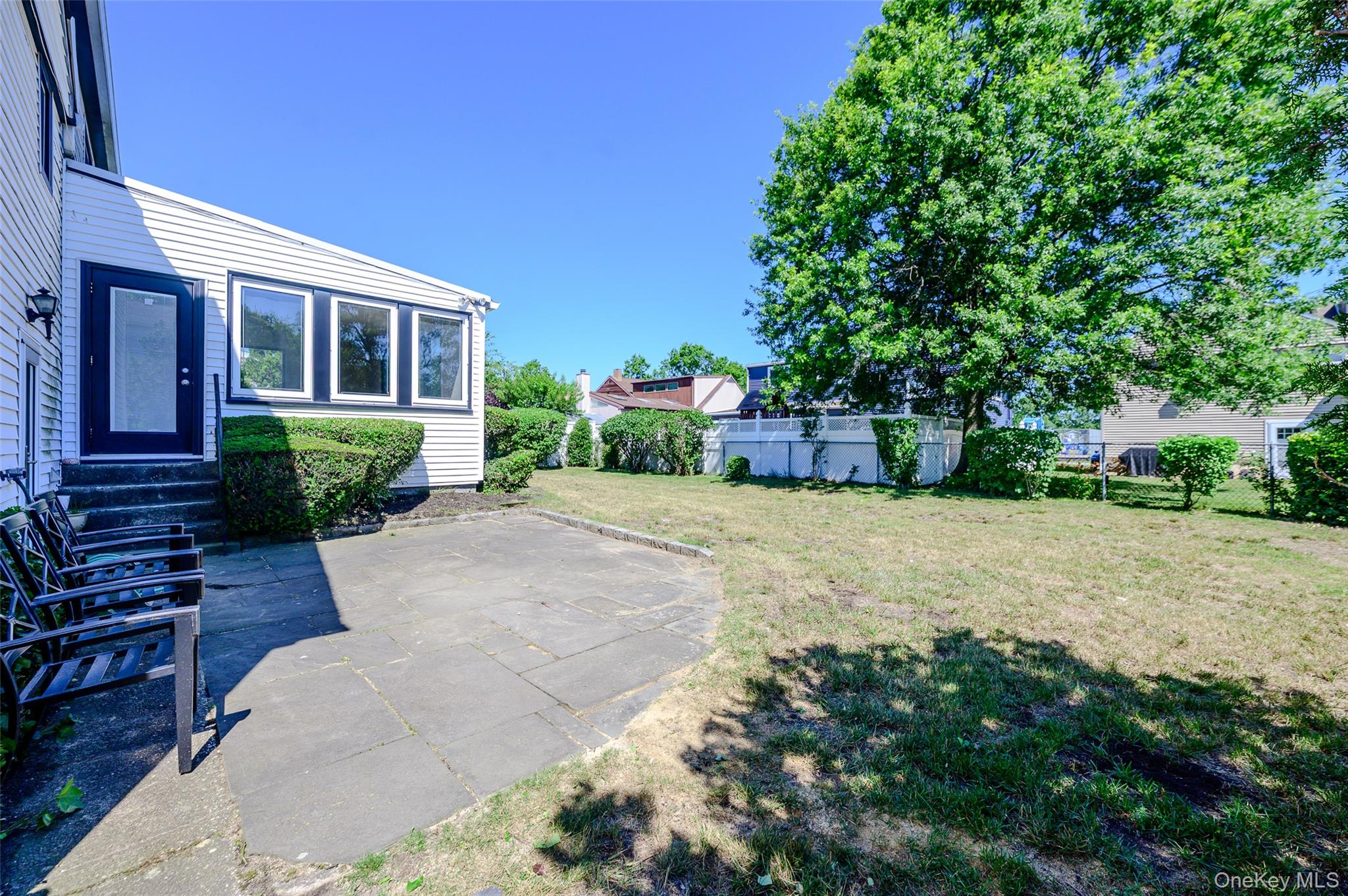 190 W Waukena Avenue Property Photo 22