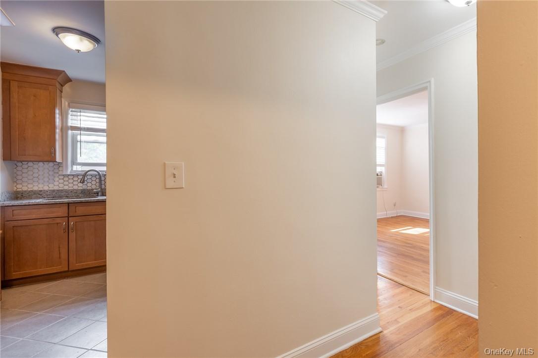 33 E Grand Street C2c Property Photo 8