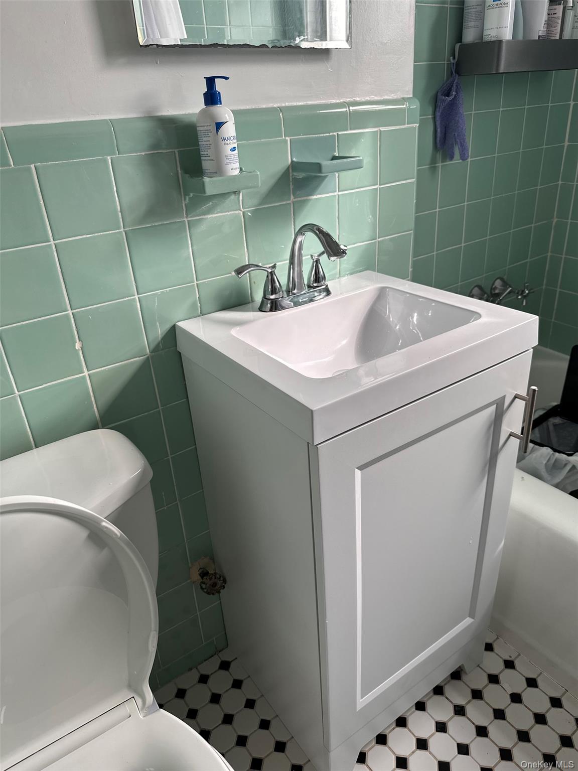 33 E Grand Street C2c Property Photo 13