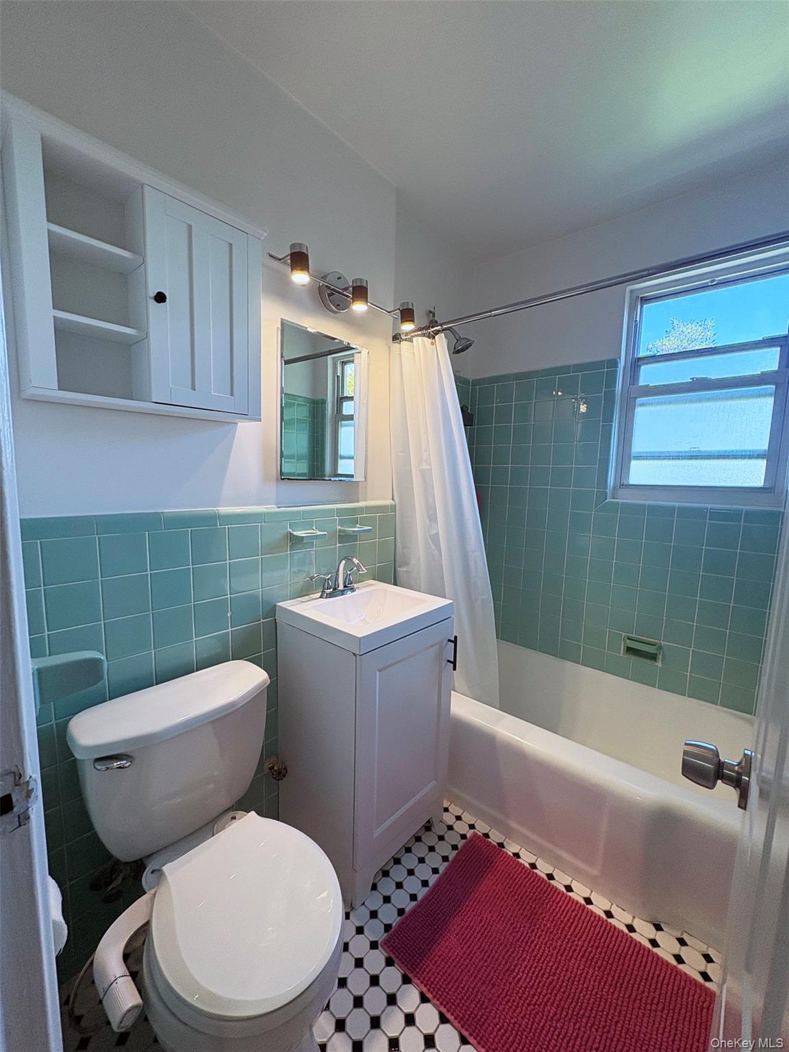 33 E Grand Street C2c Property Photo 15