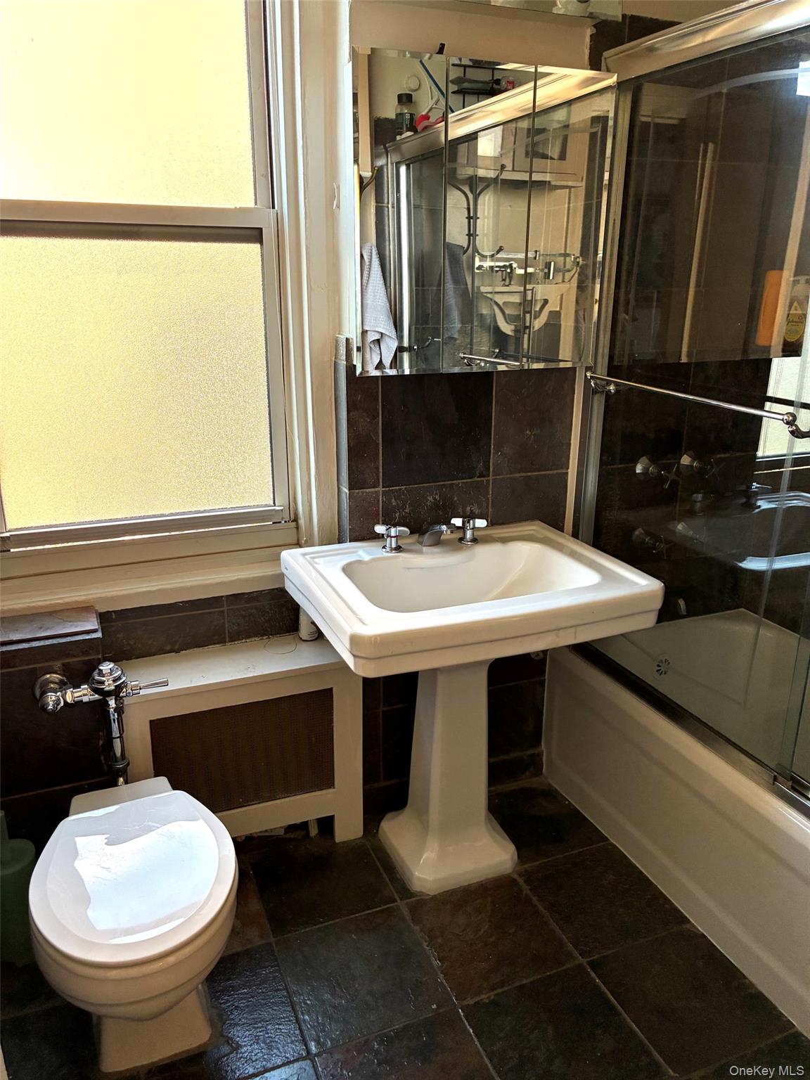 250 Cabrini Boulevard 4a Property Photo 14