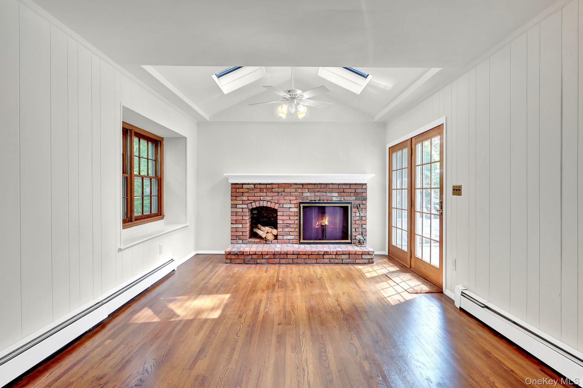 15 Tobi Lane Property Photo 11