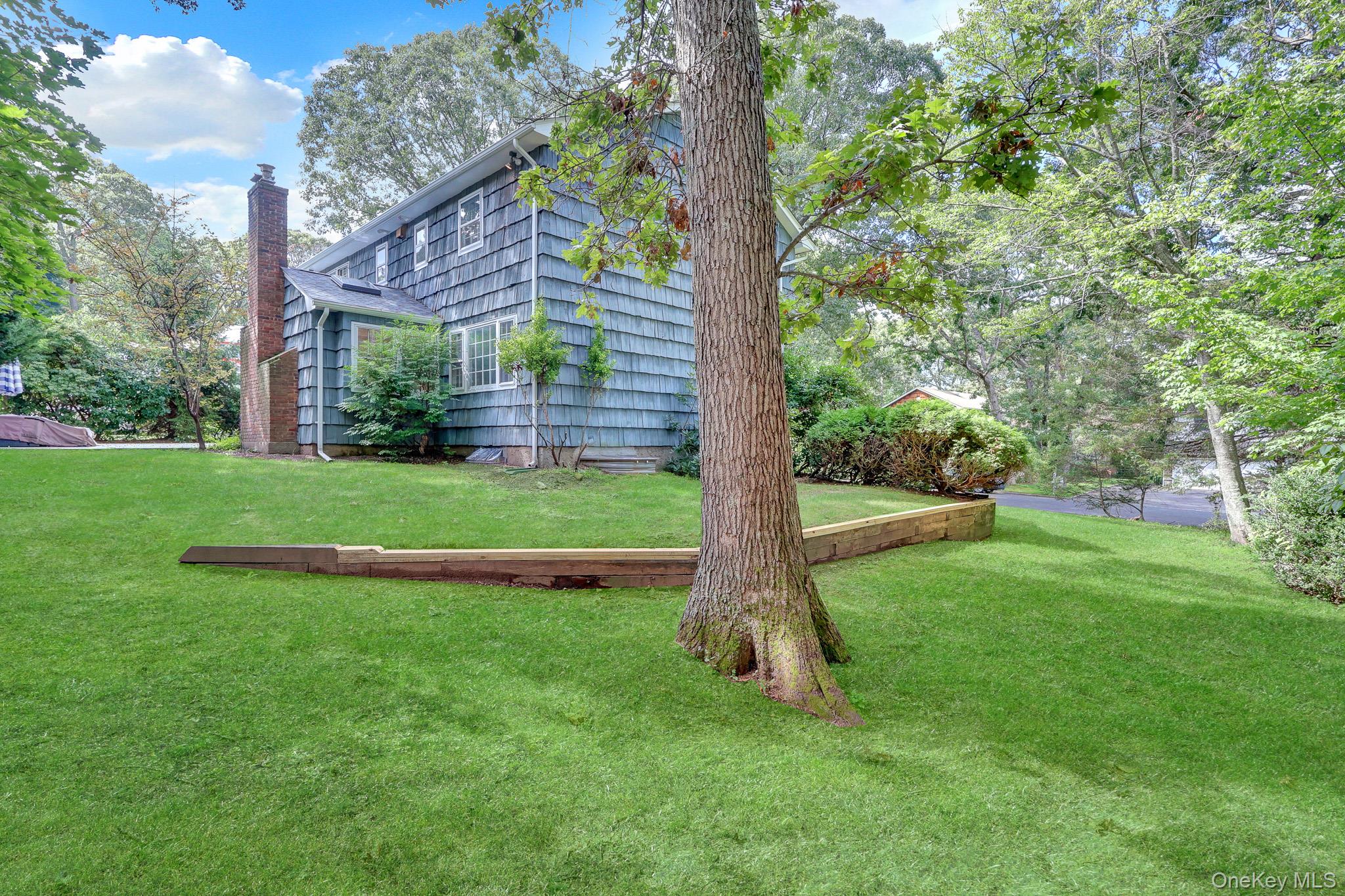 15 Tobi Lane Property Photo 37