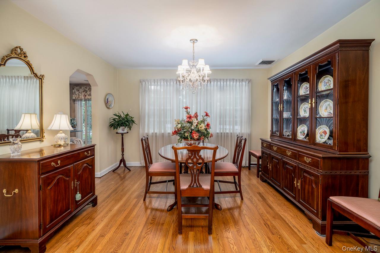 455 Morris Avenue Property Photo 4