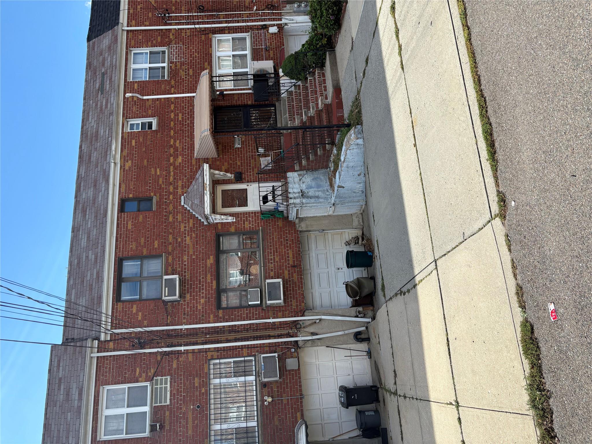 5250 71st Street Property Photo 1