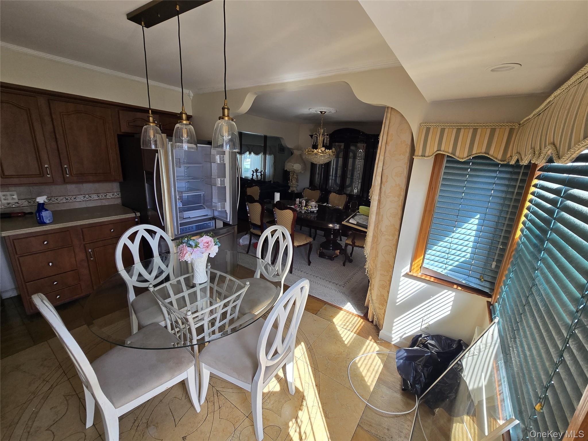 950 Linkwood Drive Property Photo 3
