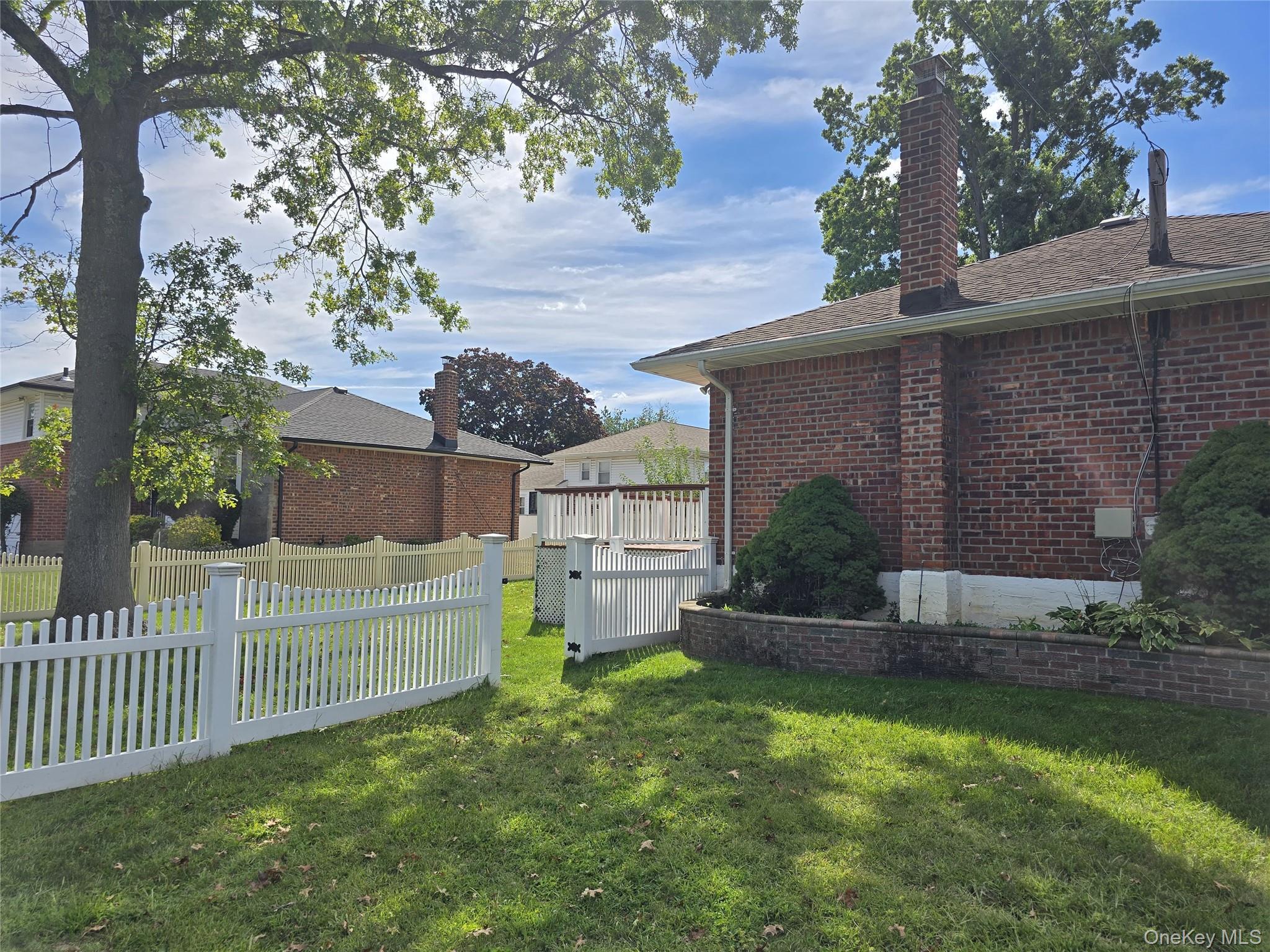 950 Linkwood Drive Property Photo 12