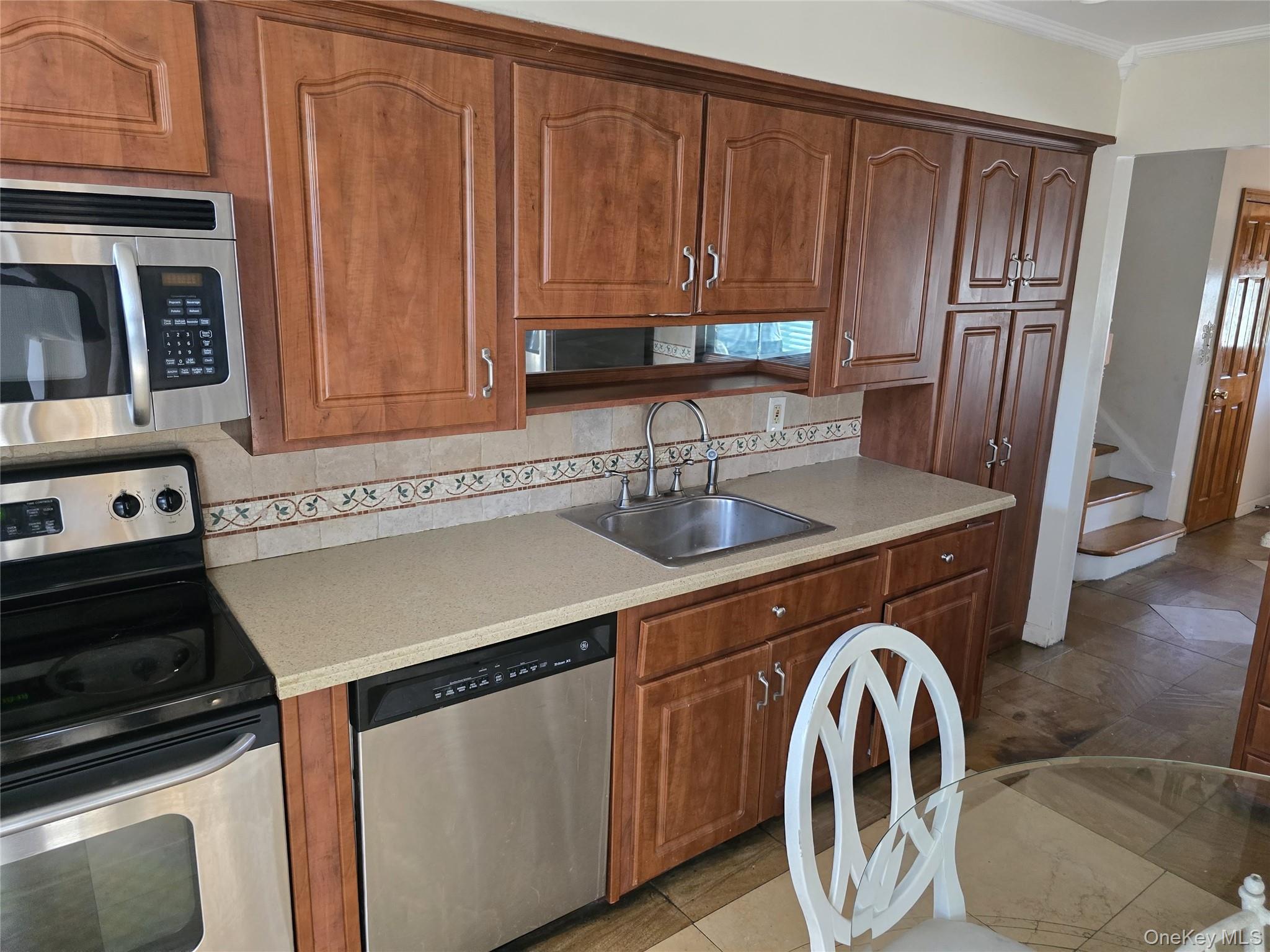 950 Linkwood Drive Property Photo 18