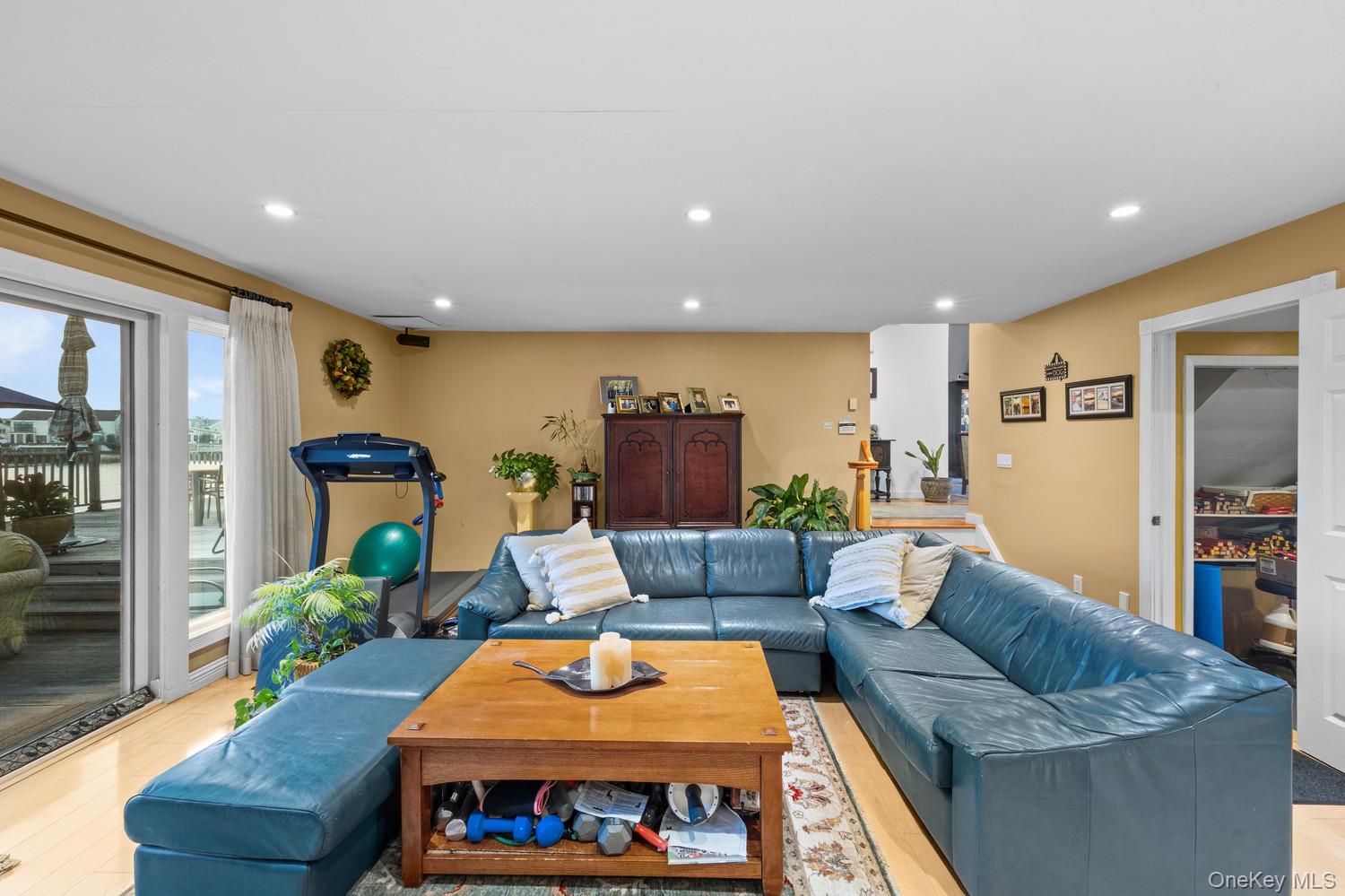 3224 Ann Street Property Photo 11