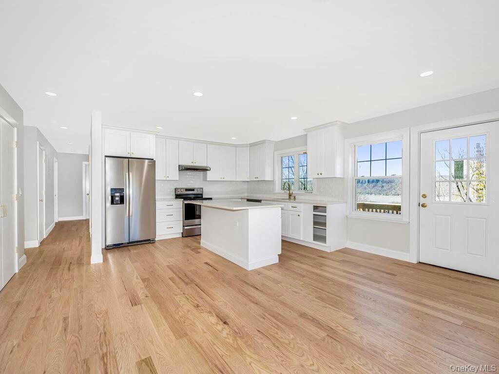 47 Lincoln Terrace Property Photo 2