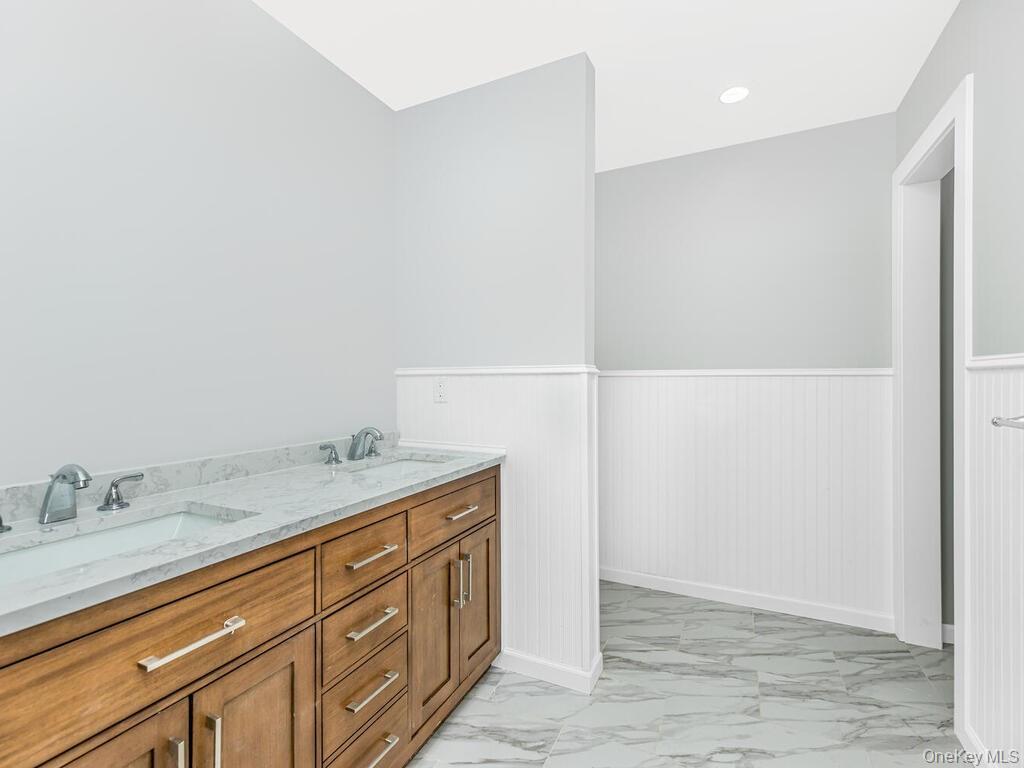 47 Lincoln Terrace Property Photo 5