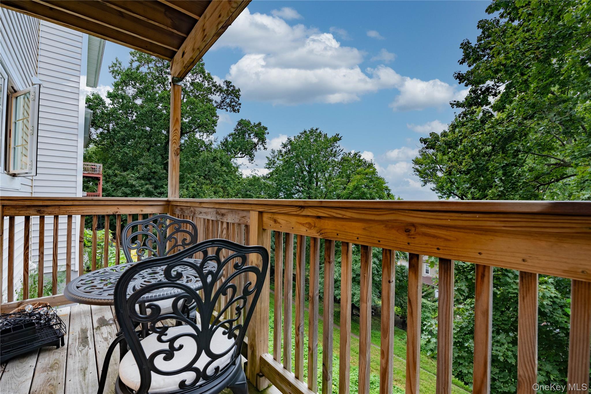 47 Lincoln Terrace Property Photo 8