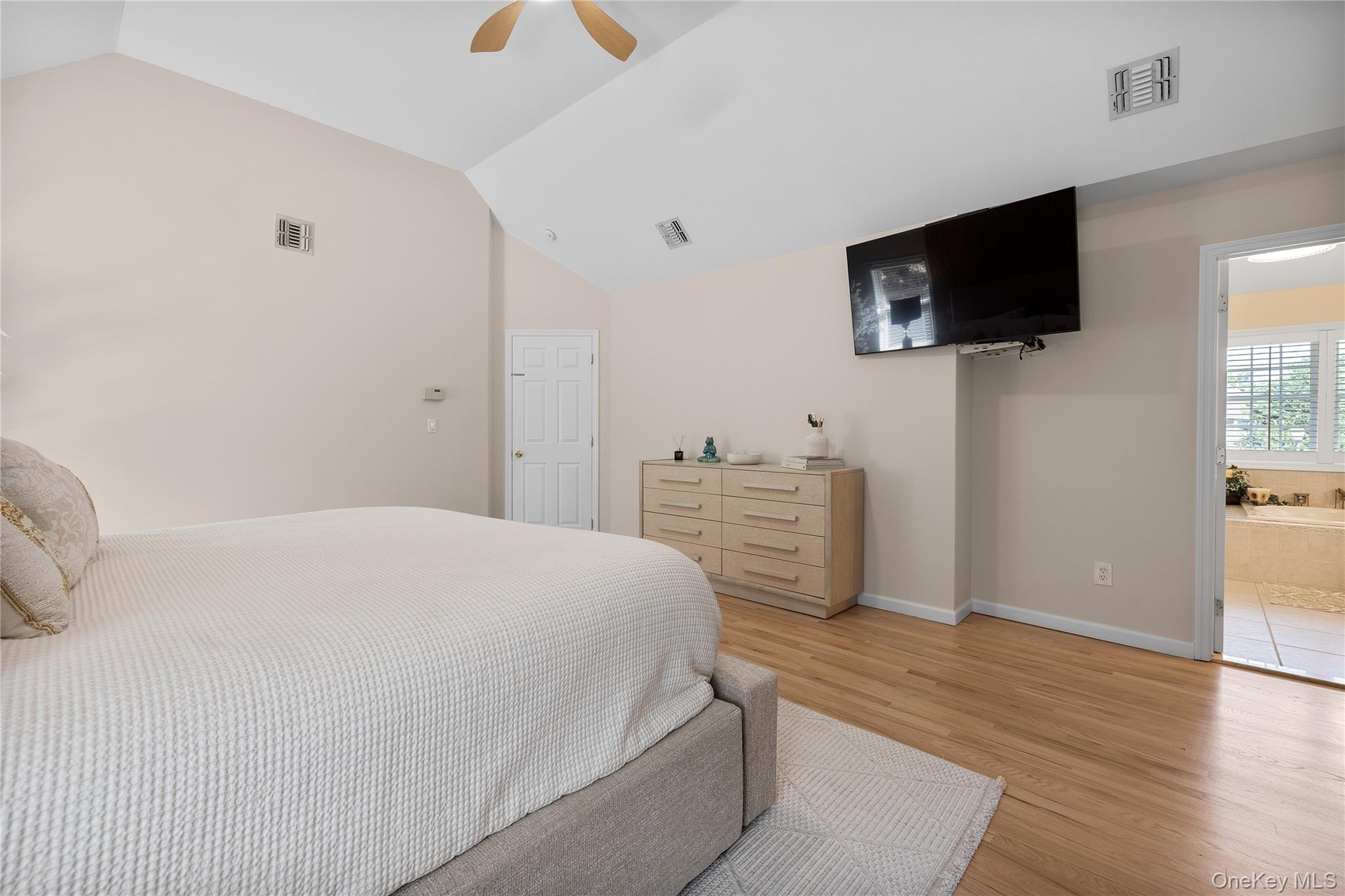 20 Millennium Court Property Photo 19