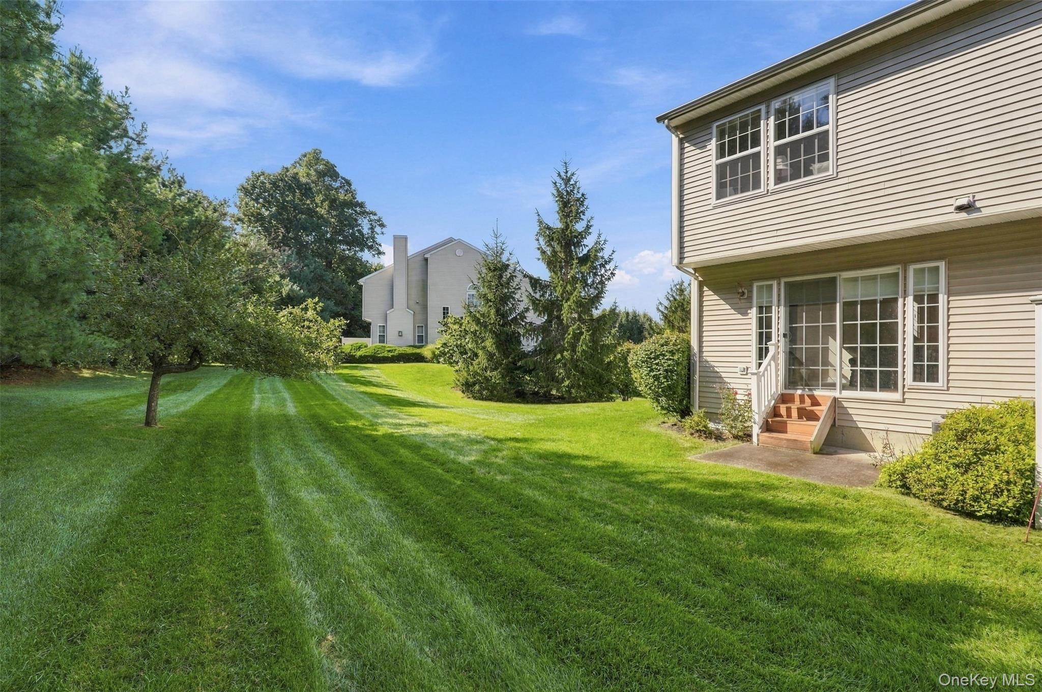 1402 Pondview Loop Property Photo 10