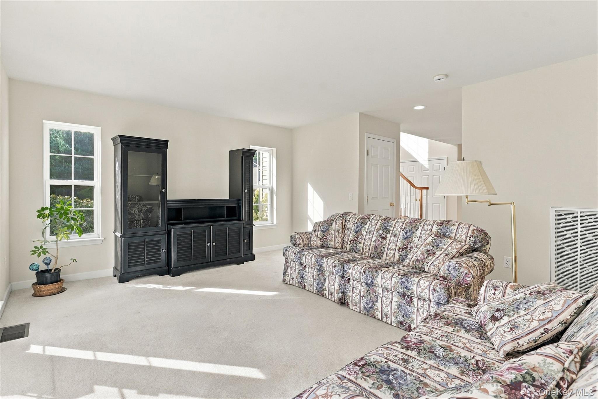 1402 Pondview Loop Property Photo 15