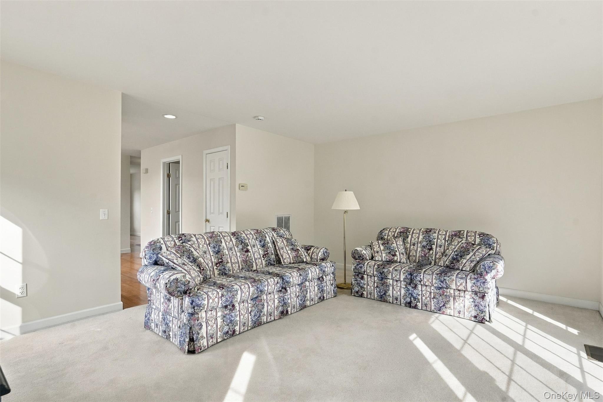 1402 Pondview Loop Property Photo 16
